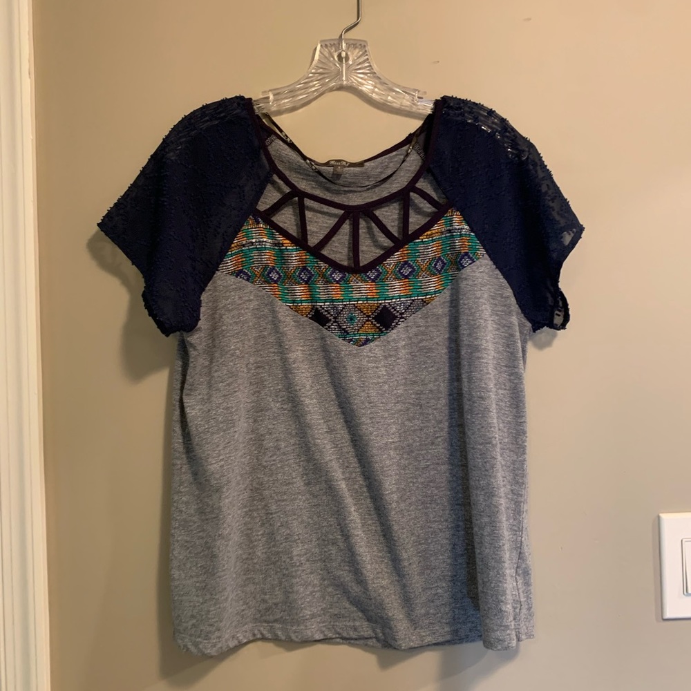 Short sleeve top